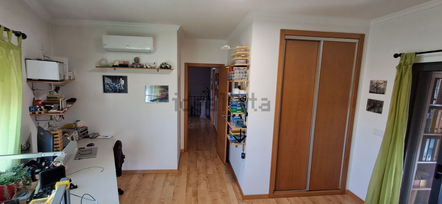 双拼别墅出售在Rua Nossa Senhora do Rosário - 过道