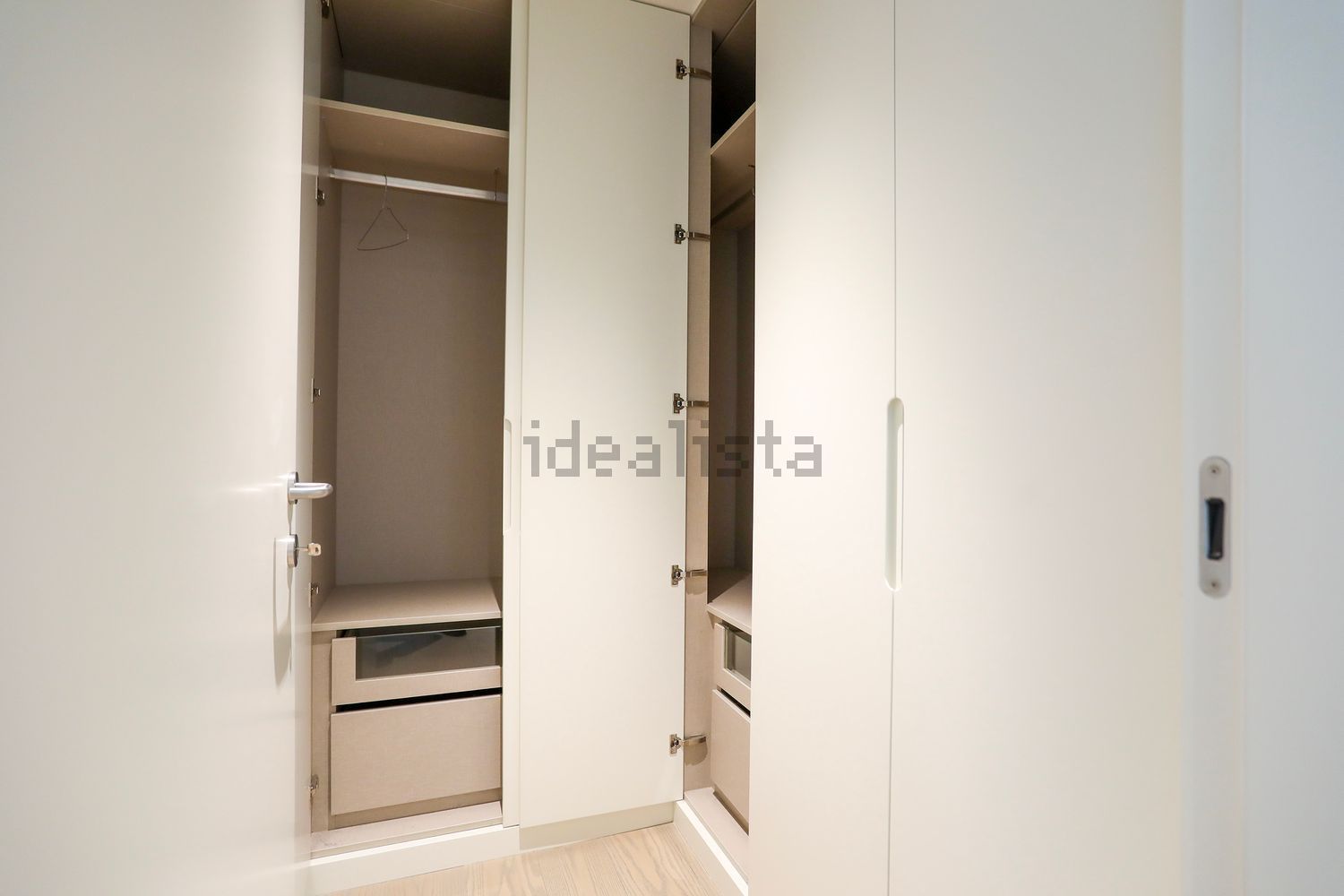 出租公寓 t2Urbanização Jardins de Braço de Prata - 试衣间