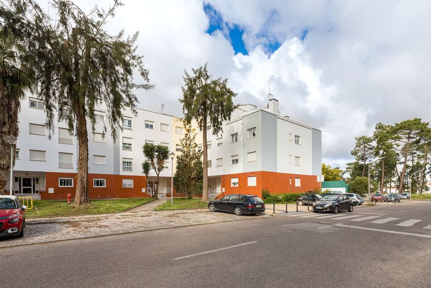 出租公寓 t2在Rua Luísa Tody, 88