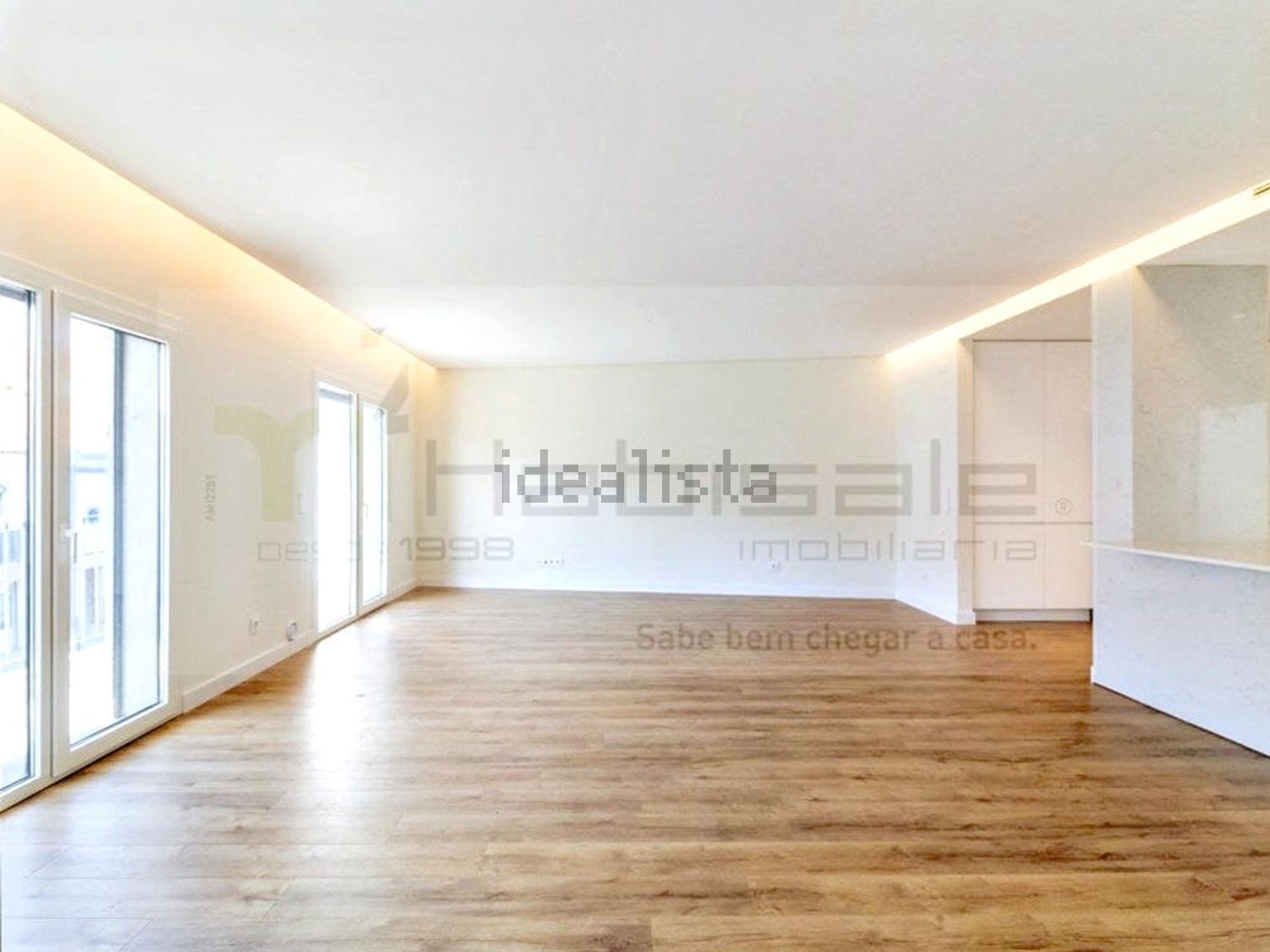 联排别墅出售在Rua Almirante Gago Coutinho, 58 a - 居住