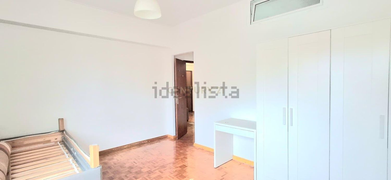 公寓 t3出售在Rua Tomás Alcaide, 100 - 居住