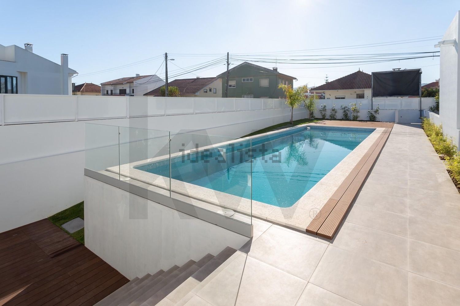 双拼别墅出售在Rua Marechal Craveiro Lopes s/n - 游泳池