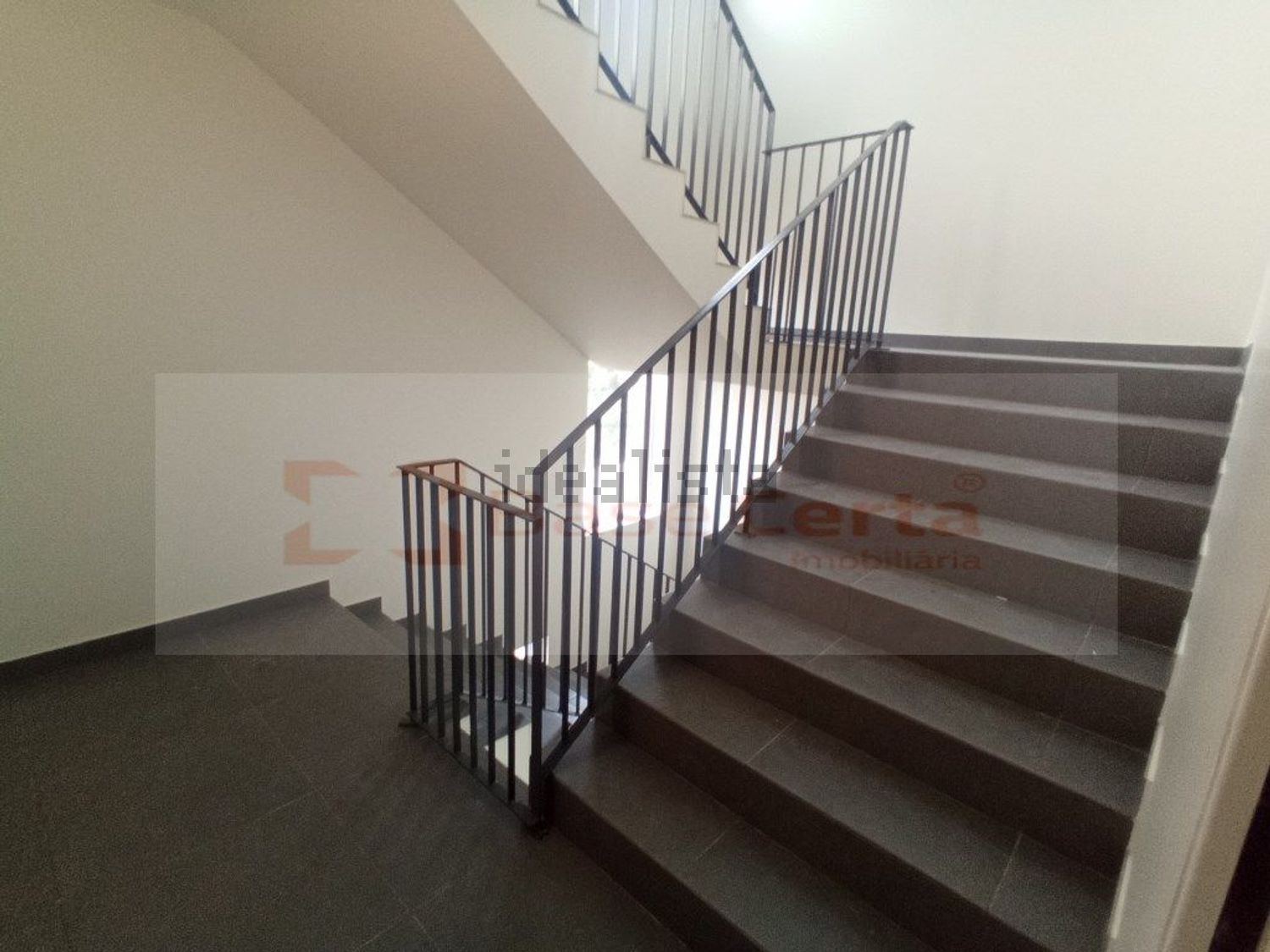 公寓 t2出售在Rua Engenheiro Quartin Graça - 详情