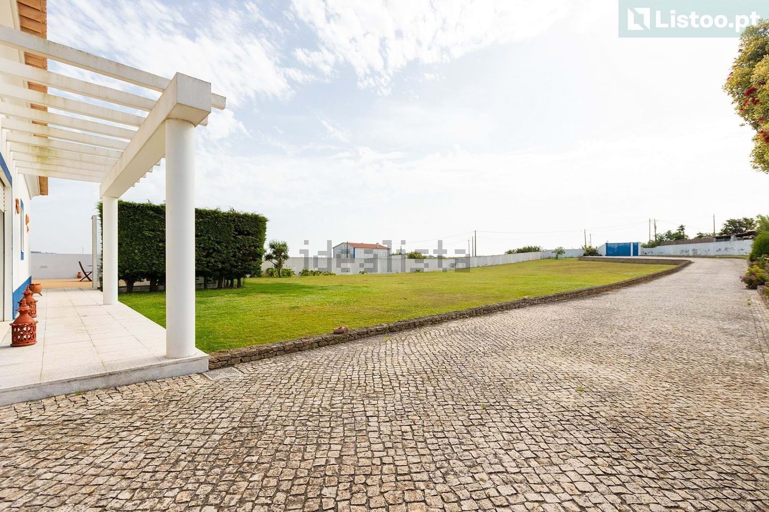 小楼房或别墅出售在Caminho da Murteira - 外立面