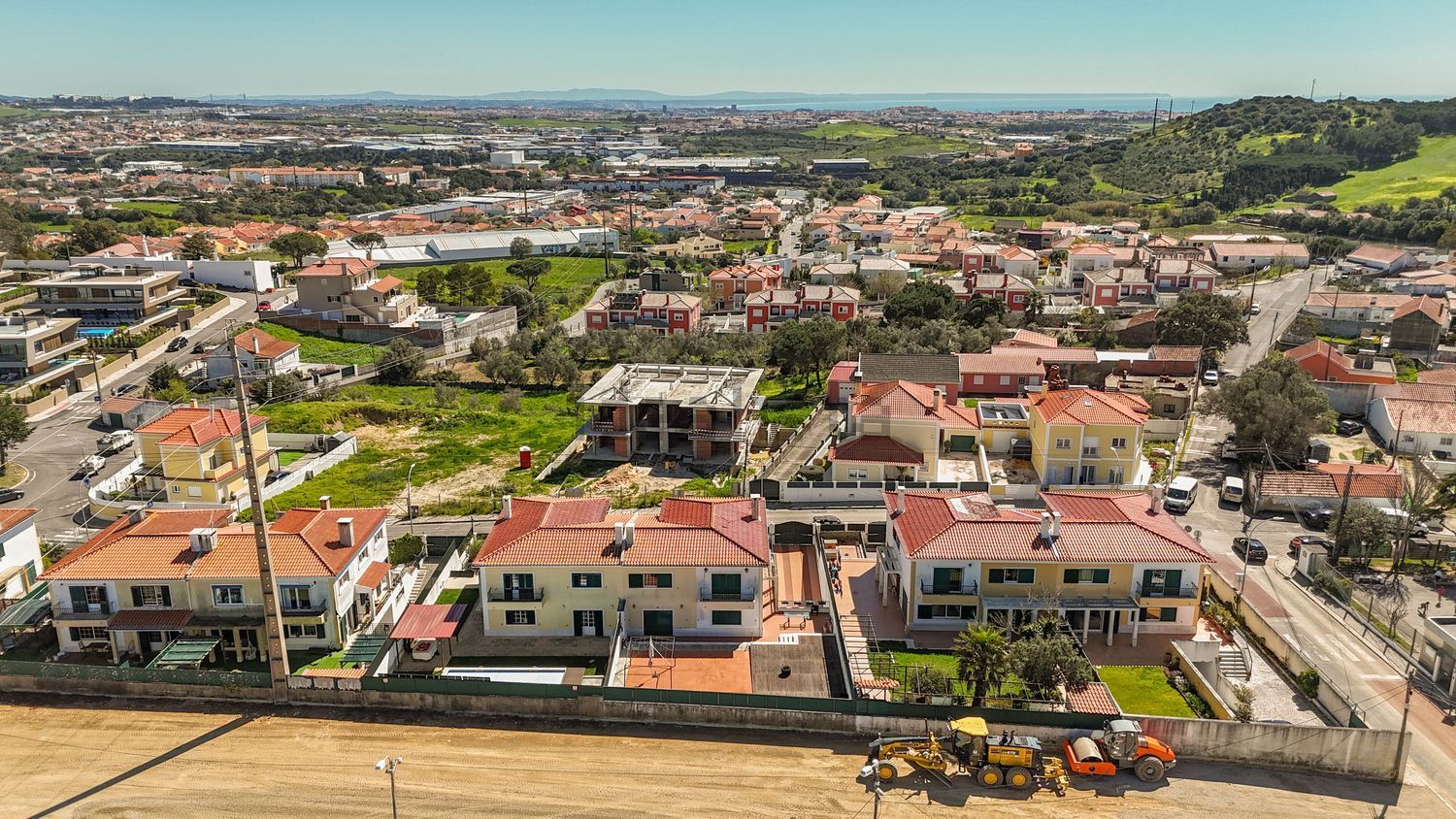 双拼别墅出售在Rua Primeiro de Maio, 3 - 视线