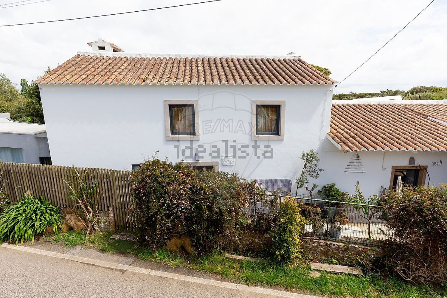 小楼房或独栋别墅出售在Estrada da Moucheira - 外立面