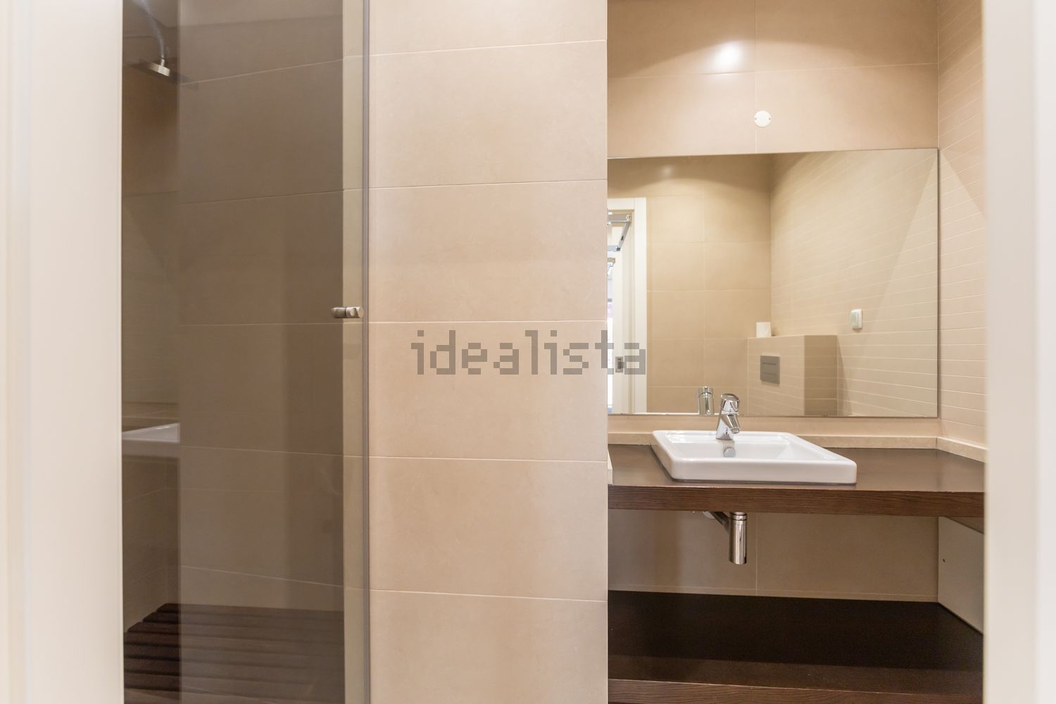 出租公寓 t2在Rua José Afonso, 4 - 卫生间