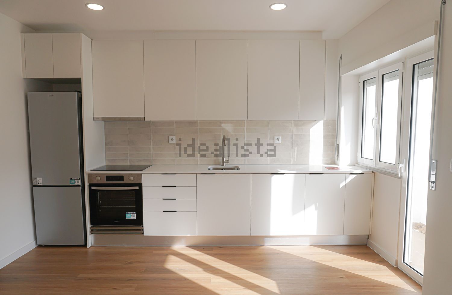 公寓 t1出售在Rua Egas Moniz, 8 - 厨房