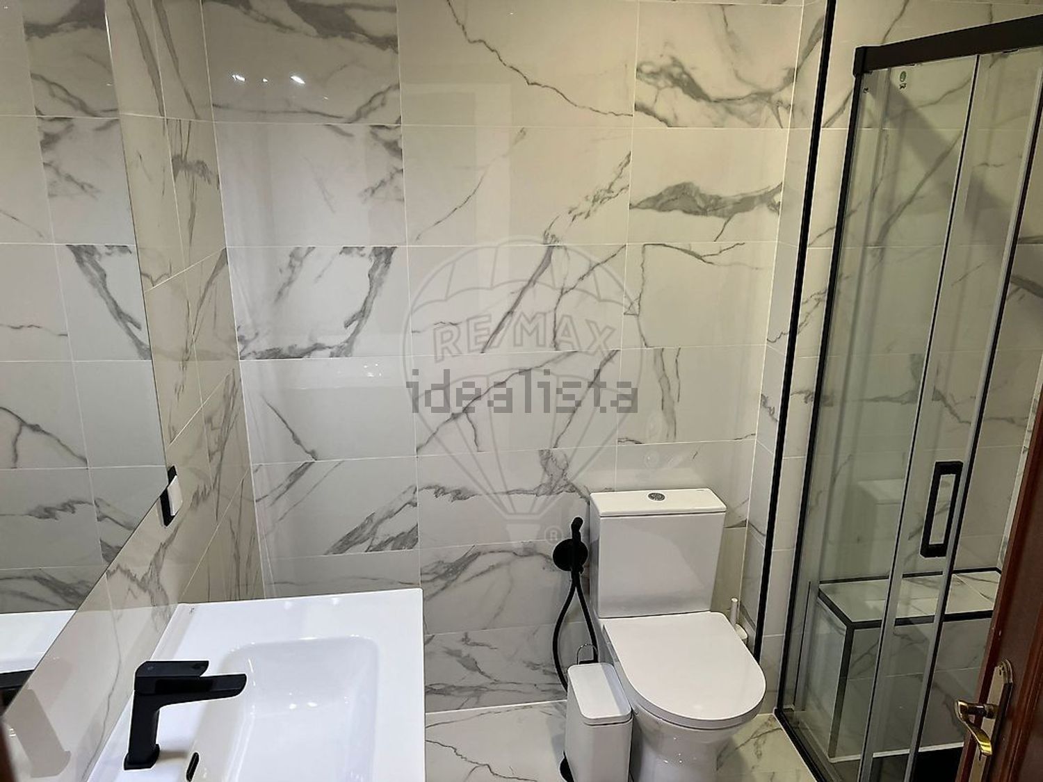 公寓 t2出售在Rua Vieira da Silva - 卫生间