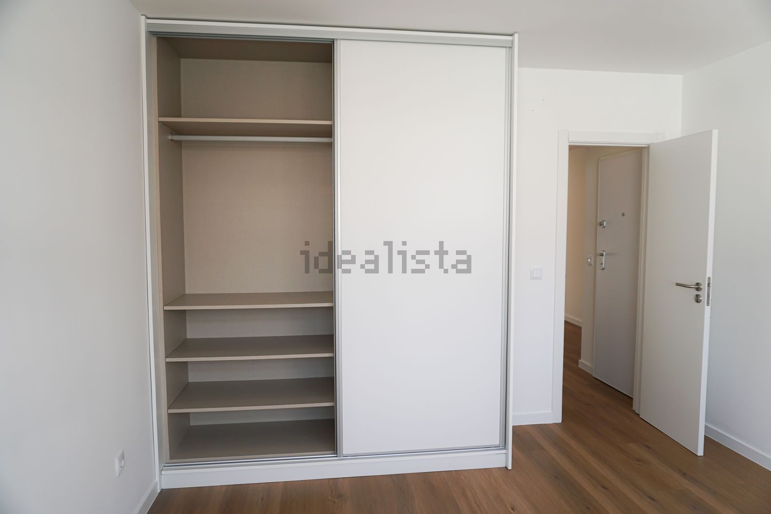 公寓 t1出售在Rua Egas Moniz, 8 - 卧室