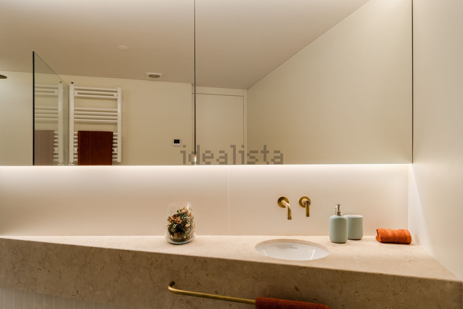 出租公寓 t1在Rua do Telhal, 72 - 卫生间