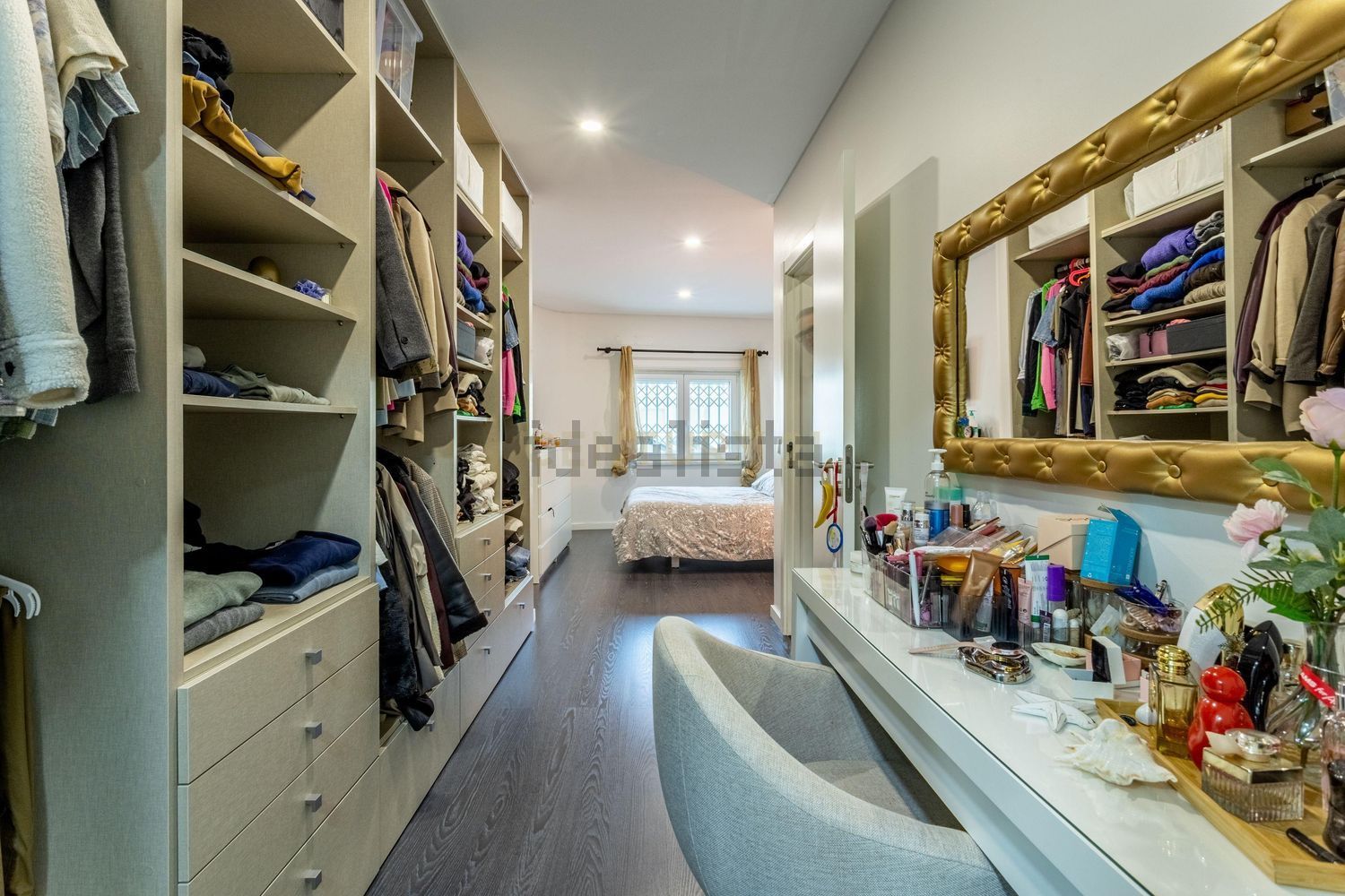 复式公寓出售在Rua Almirante Gago Coutinho, 118 - 试衣间