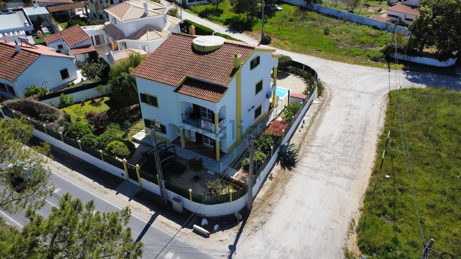 小楼房或独栋别墅出售在Lagoinha - Vale de Touros - 外立面