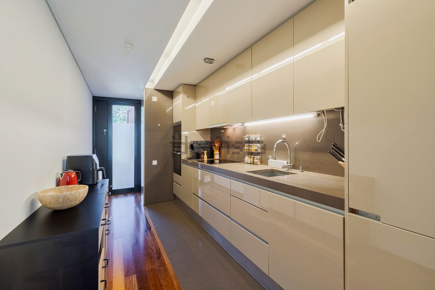 联排别墅出售troia - 厨房