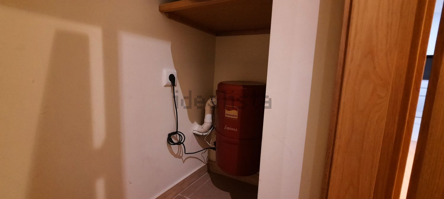 出租公寓 t2在Avenida Descobertas, 71 Lote - 储藏室