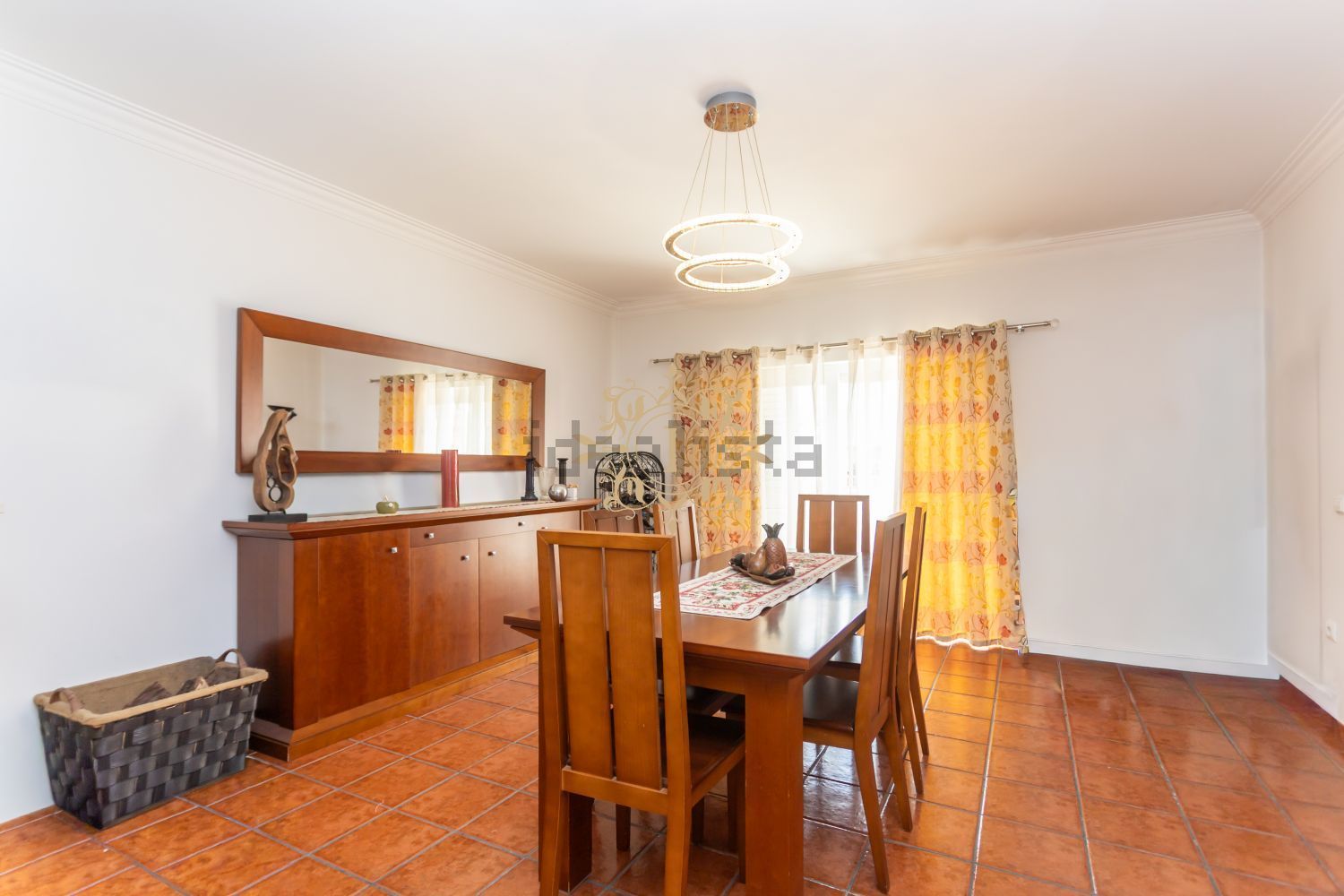 联排别墅出售在Moita - 客厅