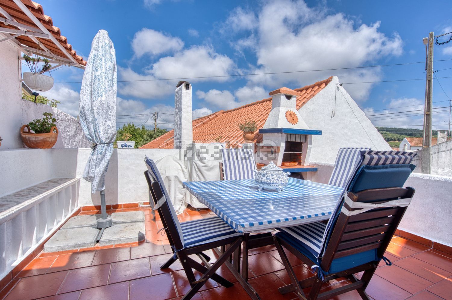 小楼房或独栋别墅出售在Rua do Malaquias, 3 - 院子