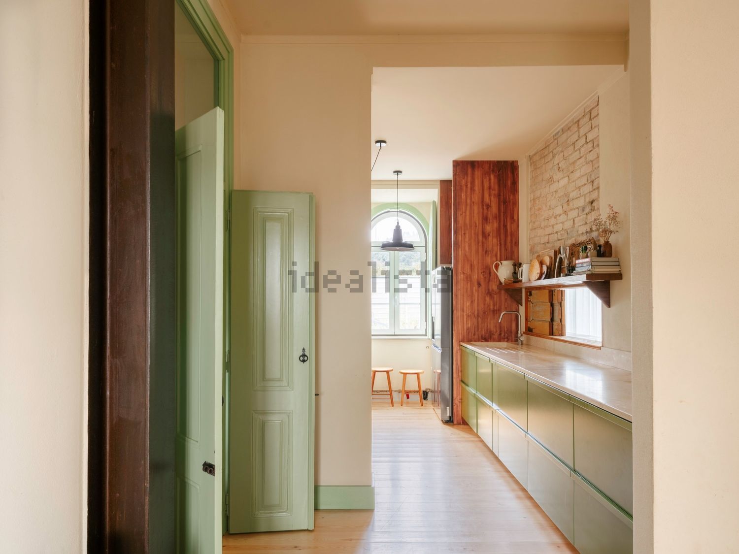 小楼房或别墅出售在Dois Portos e Runa - 过道