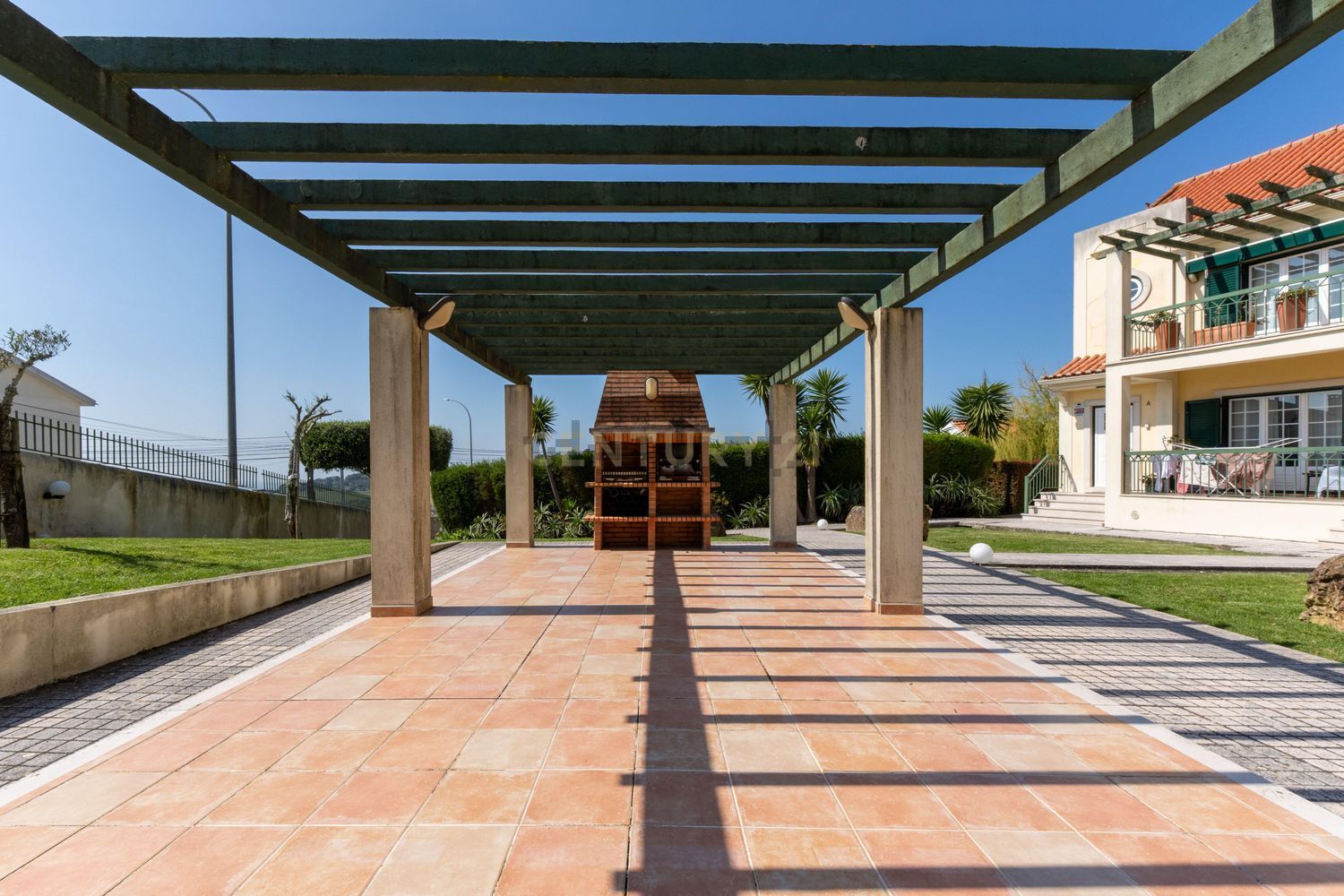 联排别墅出售在Rua do Mar à Vista s/n - 阳台