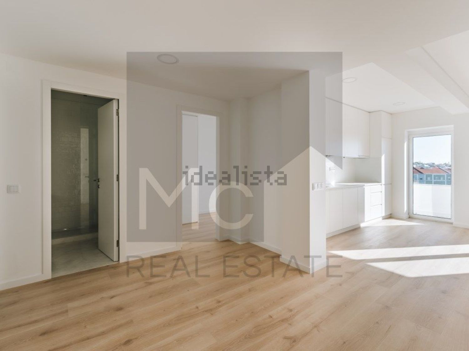 出租公寓 t2在Avenida General Roçadas, 70 C - 过道