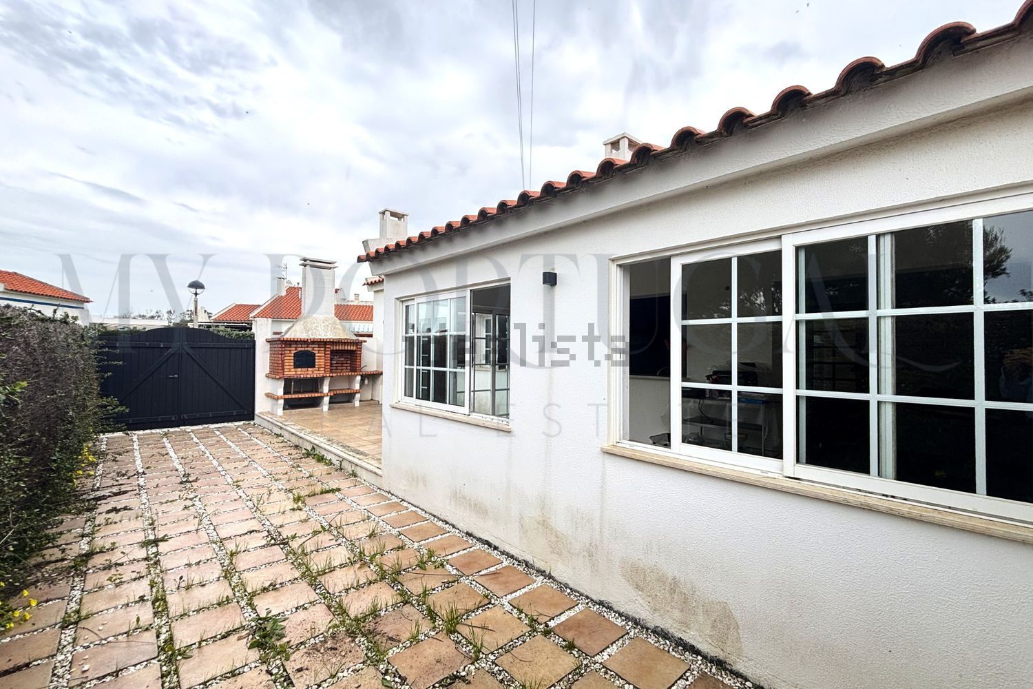 出租小楼房或独栋别墅在Praceta da Liberdade - 外立面