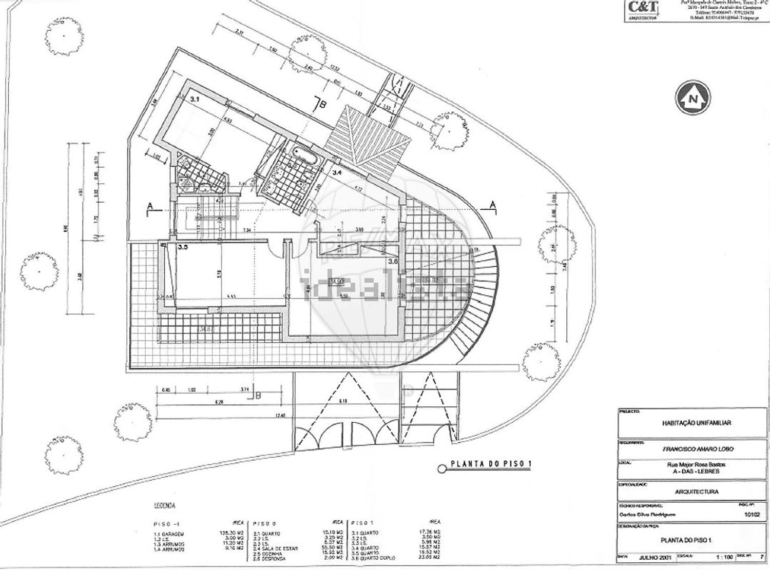 小楼房或独栋别墅出售在Rua Juncal - 平面图