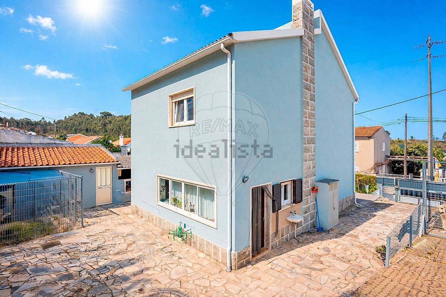 小楼房或独栋别墅出售在Rua dos Salgueirinhos - 外立面