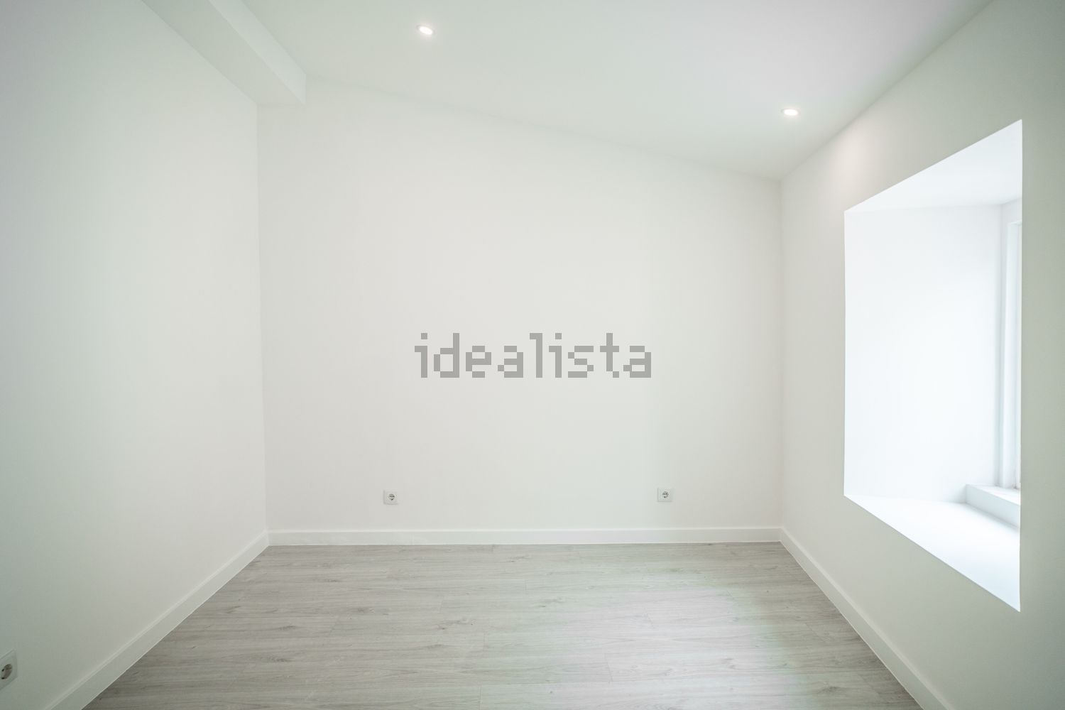 小楼房或独栋别墅出售在Rua David José Chitas, 8 - 卧室