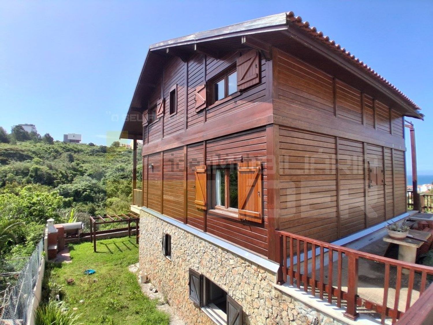 出租小楼房或独栋别墅在Barreiralva - Póvoa de Cima - 外立面