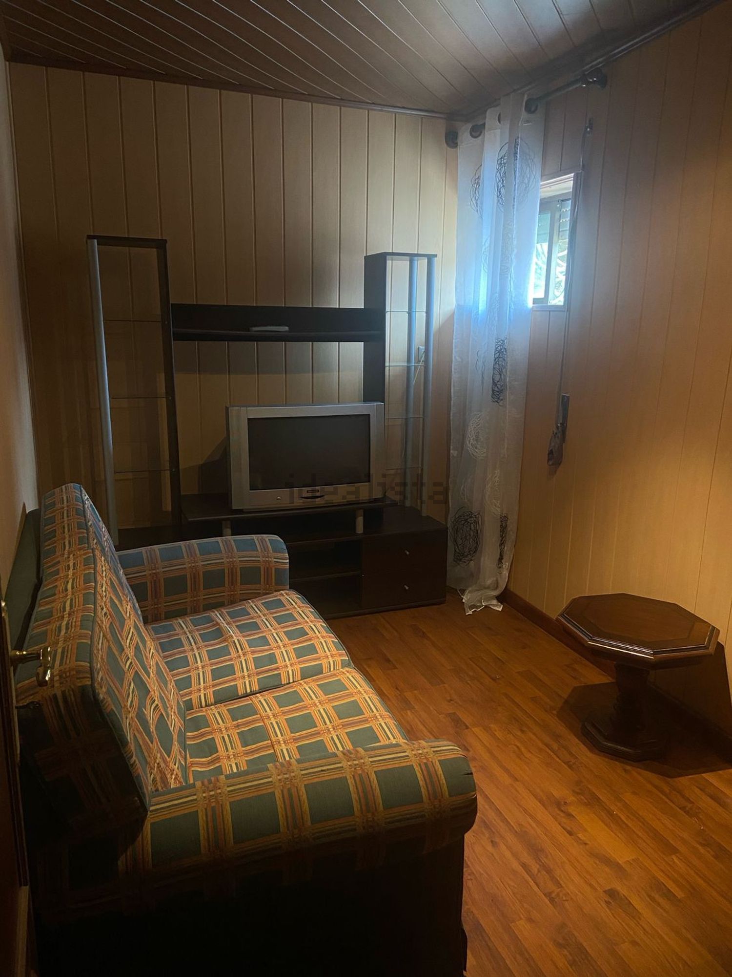 出租小楼房或独栋别墅在Rua Principal, 13 - 客厅