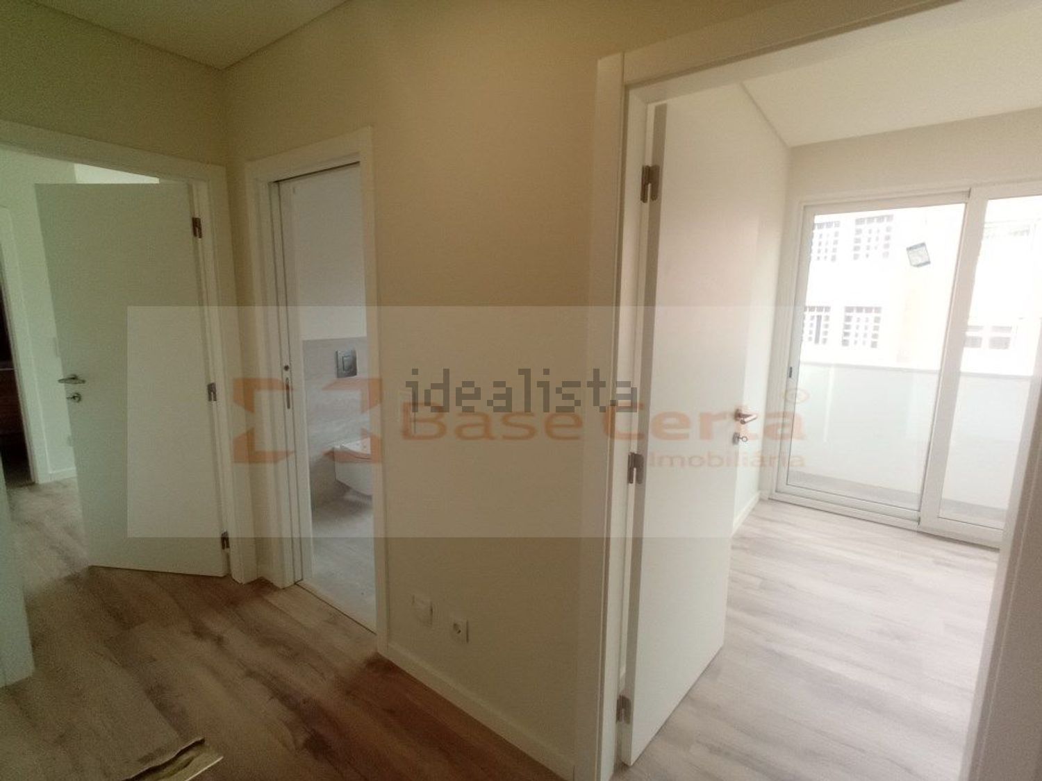 公寓 t2出售在Rua Engenheiro Quartin Graça - 过道