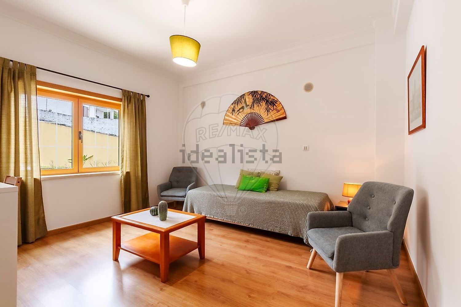 小楼房或独栋别墅出售在Estrada de Paços - 客厅