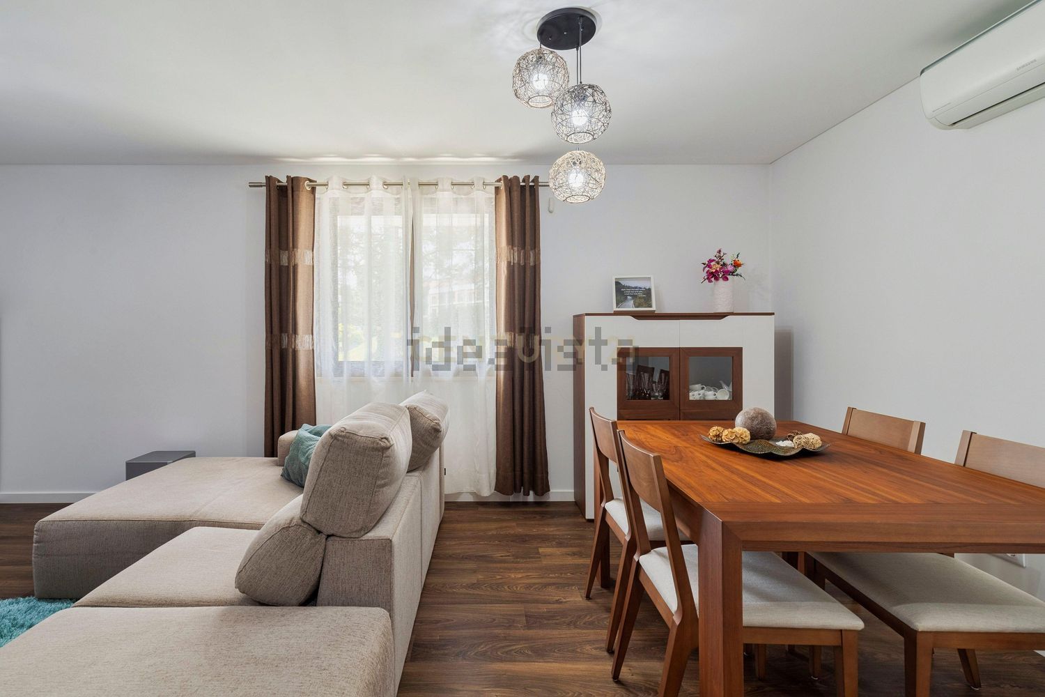 公寓 t1出售在Rua Vergílio Ferreira, 5 - 客厅