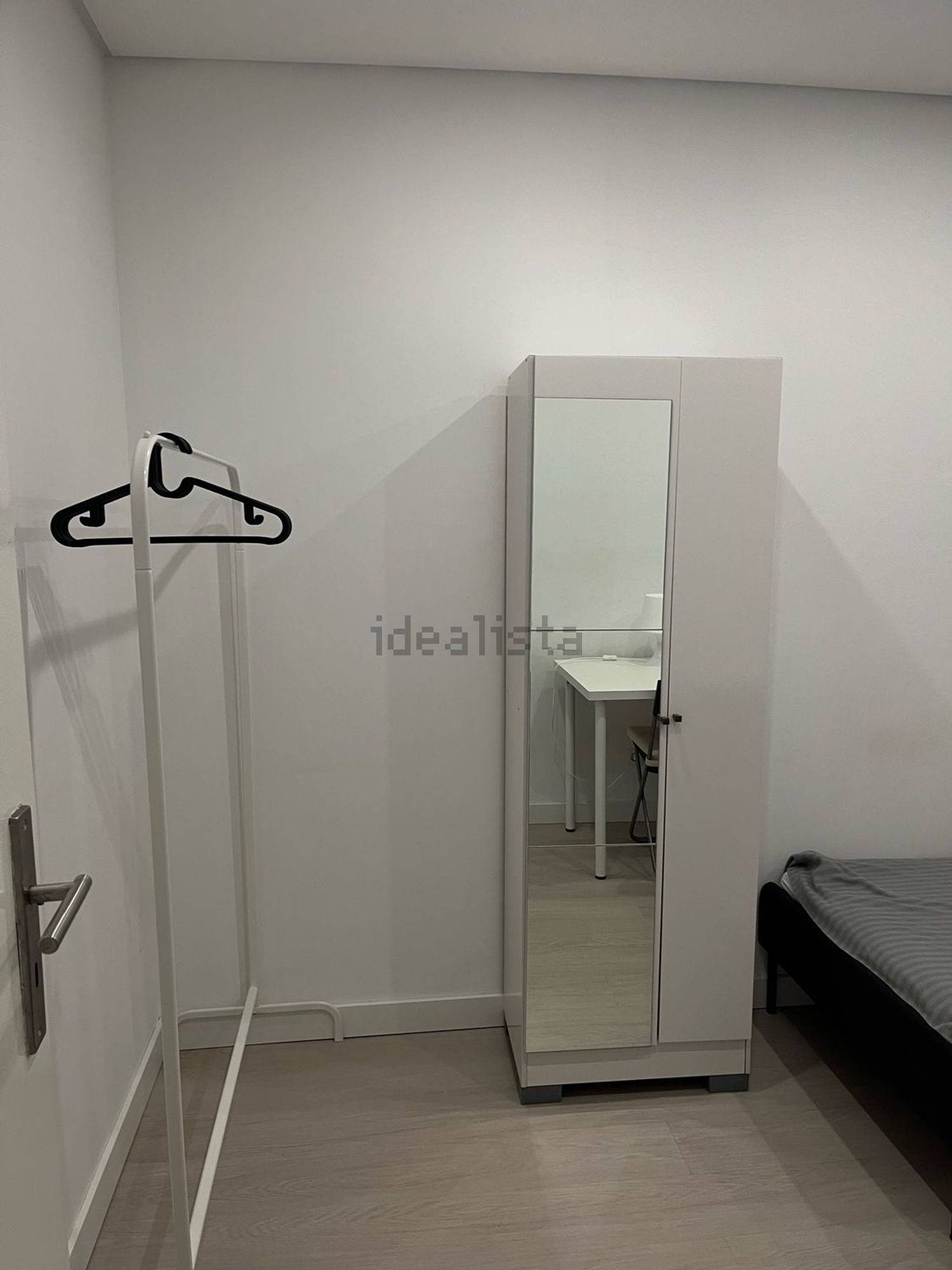 出租房间在Rua Simão da Veiga, 8 - 卧室