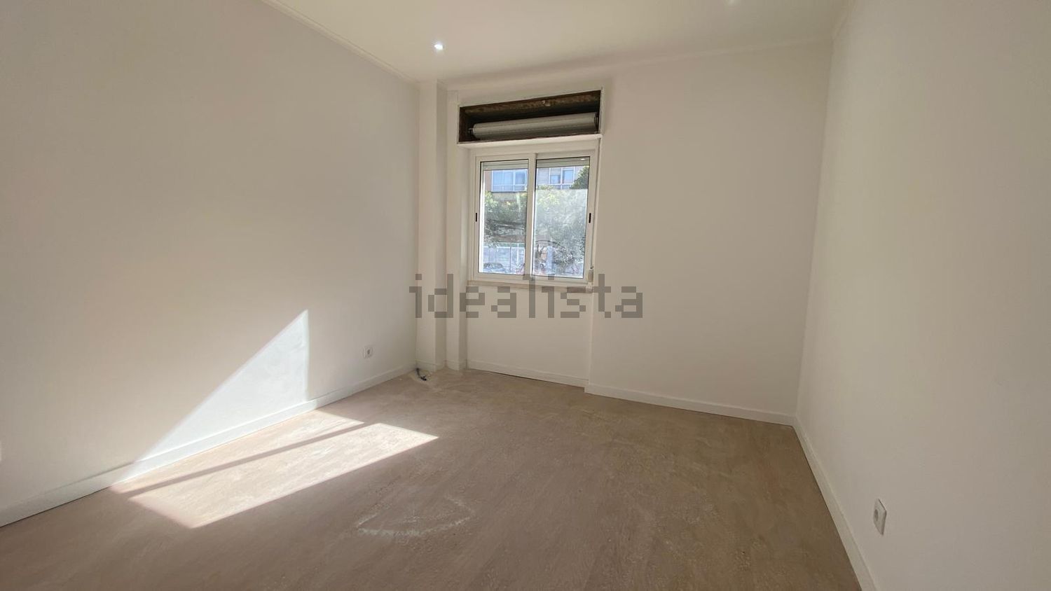 公寓 t3出售在Avenida Comandante Luís António da Silva - 居住