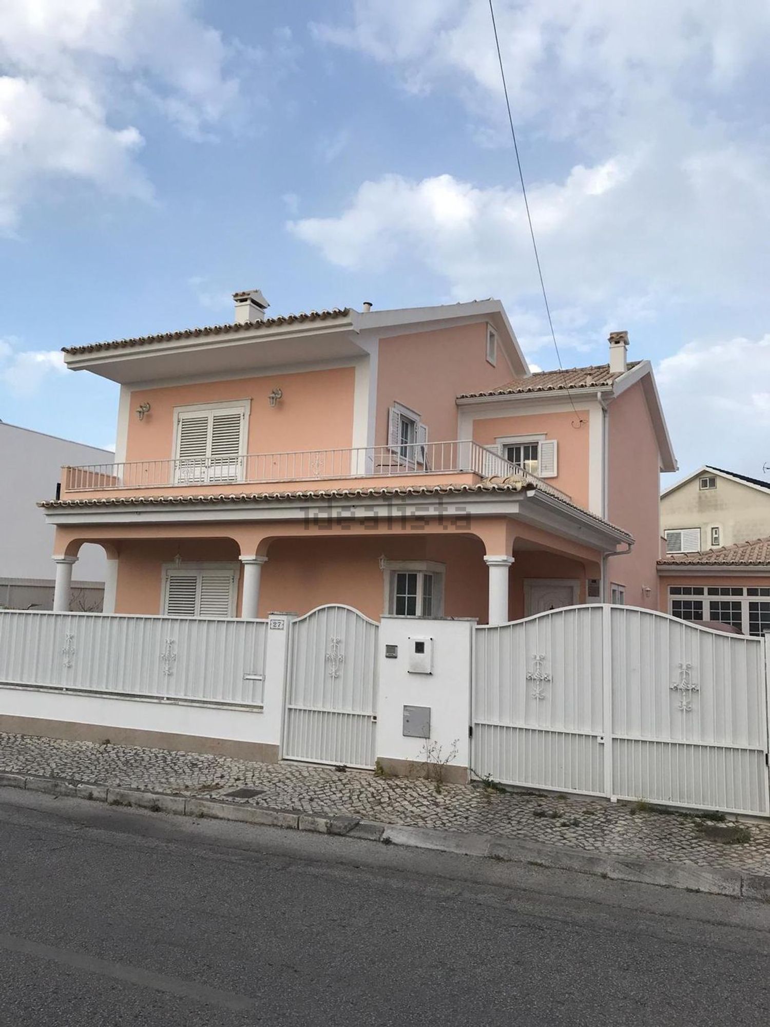 小楼房或独栋别墅出售在Vale Figueira - Carcereira - 外立面