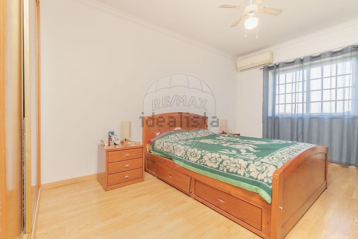 小楼房或独栋别墅出售在Rua das Flores - 卧室