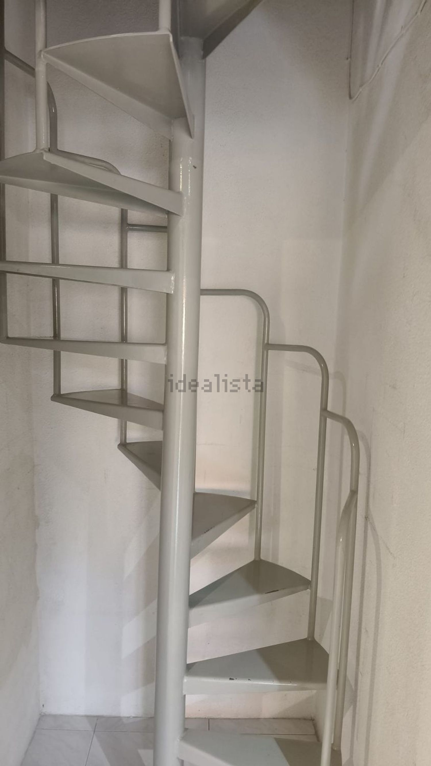 小楼房出售在Praceta António Herédia - 楼梯