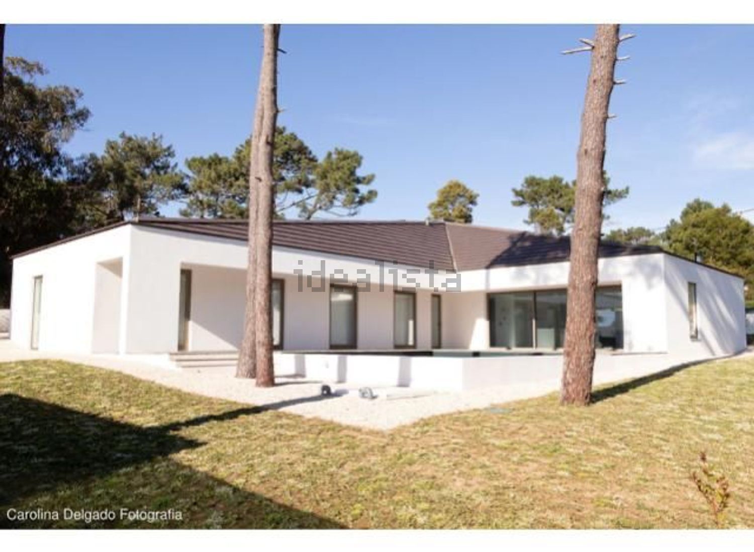 小楼房或独栋别墅出售在Rua Moniz da Maia - 外立面