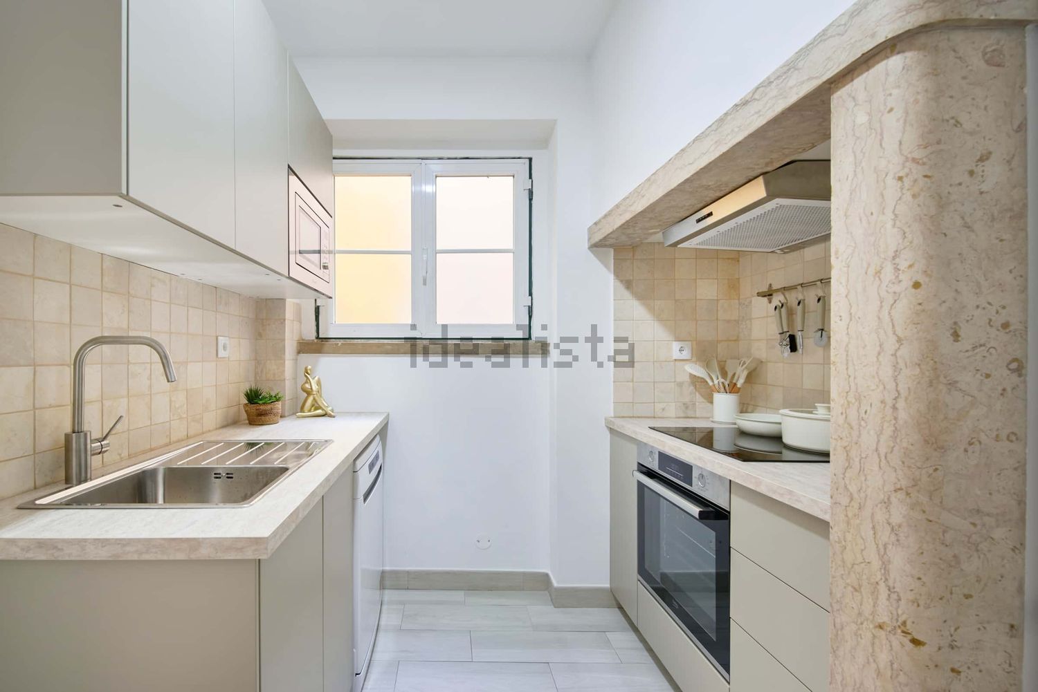 出租房间在Rua da Palmeira, 28 - 厨房