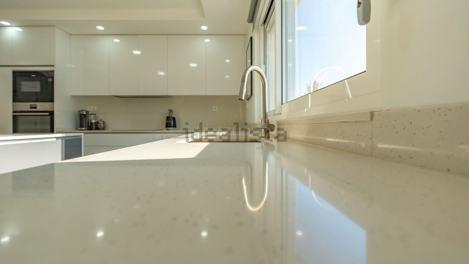 小楼房或独栋别墅出售在Avenida Engenheiro Arantes e Oliveira, 4 - 厨房