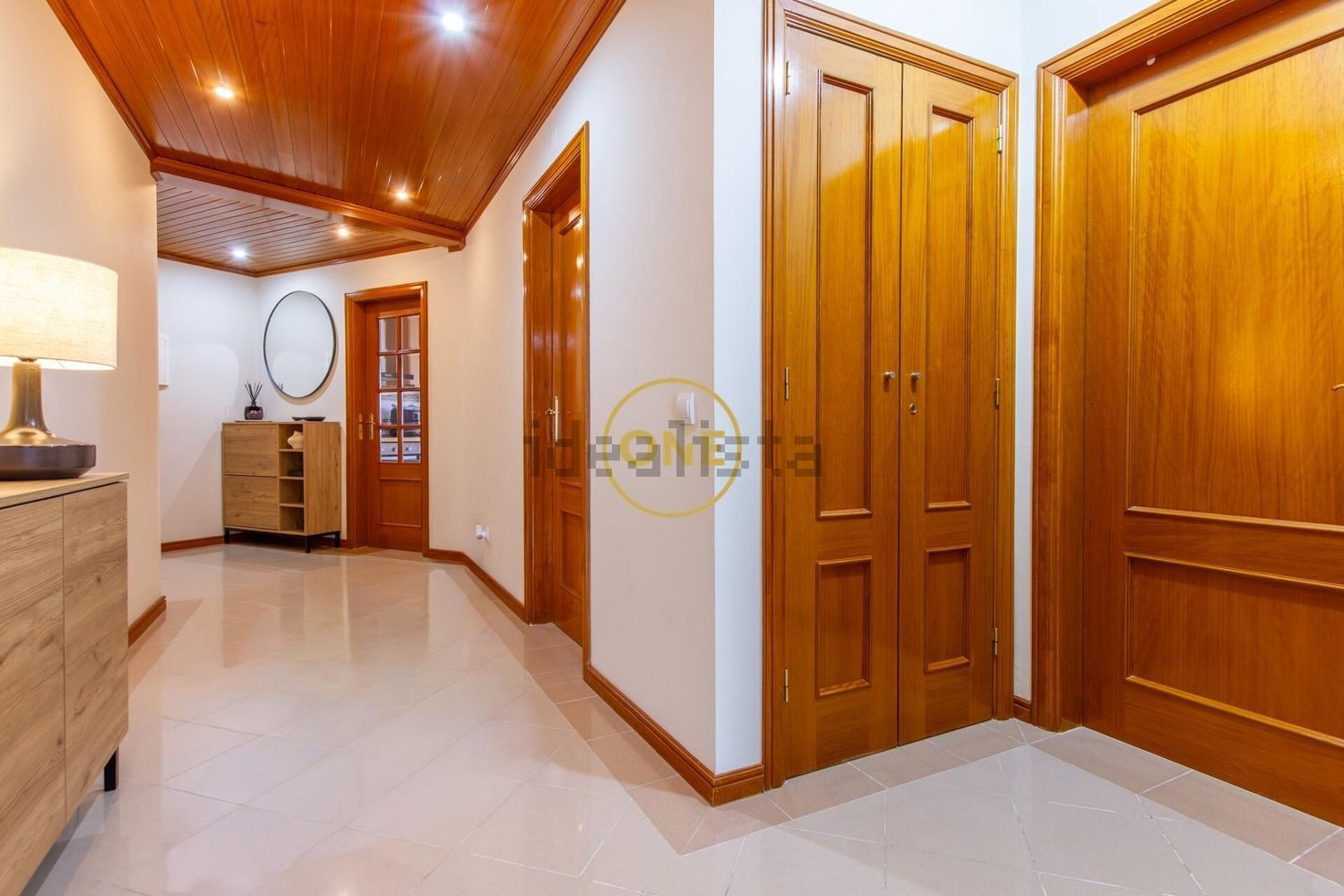 公寓 t1出售在Rua António Garibaldi - 过道