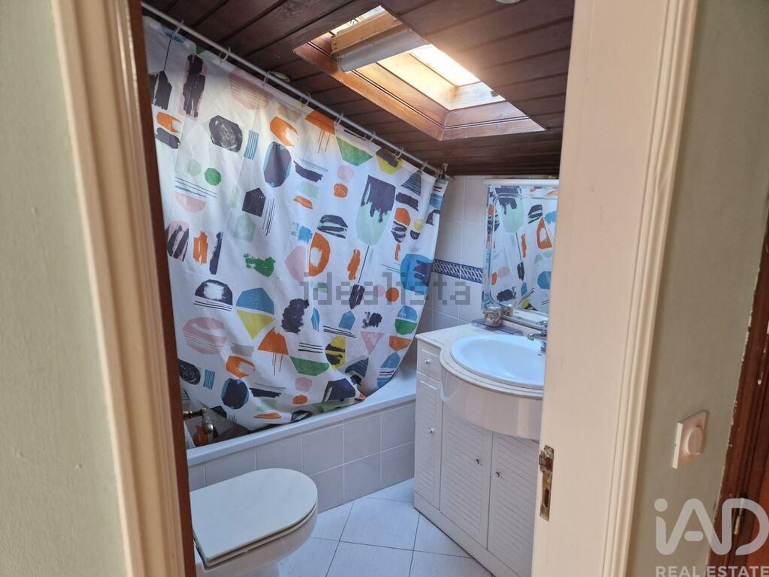 小楼房或独栋别墅出售在Penedo - Matarraque - 卫生间