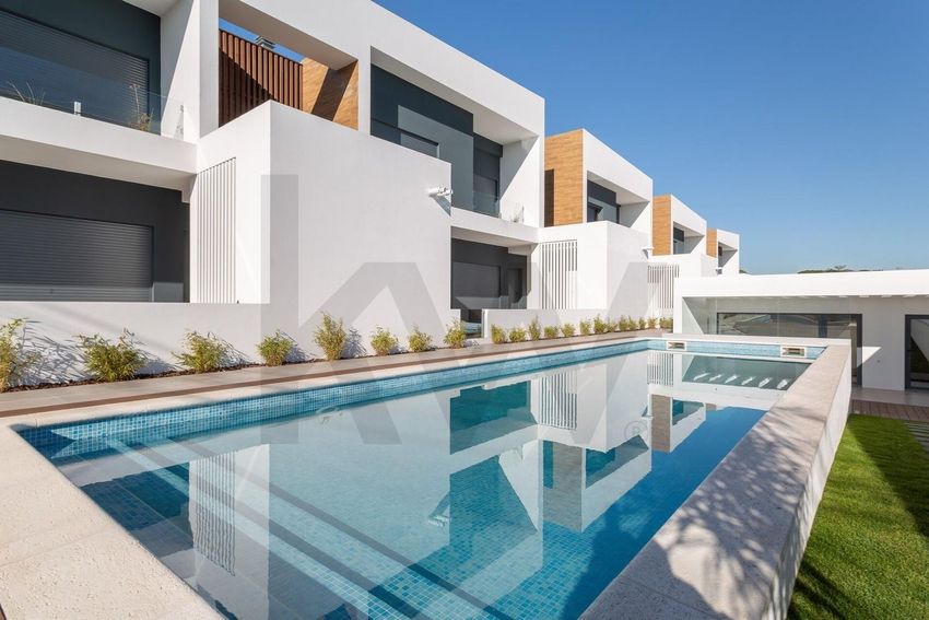 双拼别墅出售在Rua Marechal Craveiro Lopes s/n