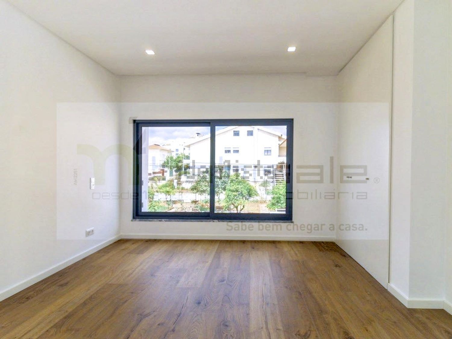 小楼房或独栋别墅出售在Rua Marechal Craveiro Lopes, 43 - 居住