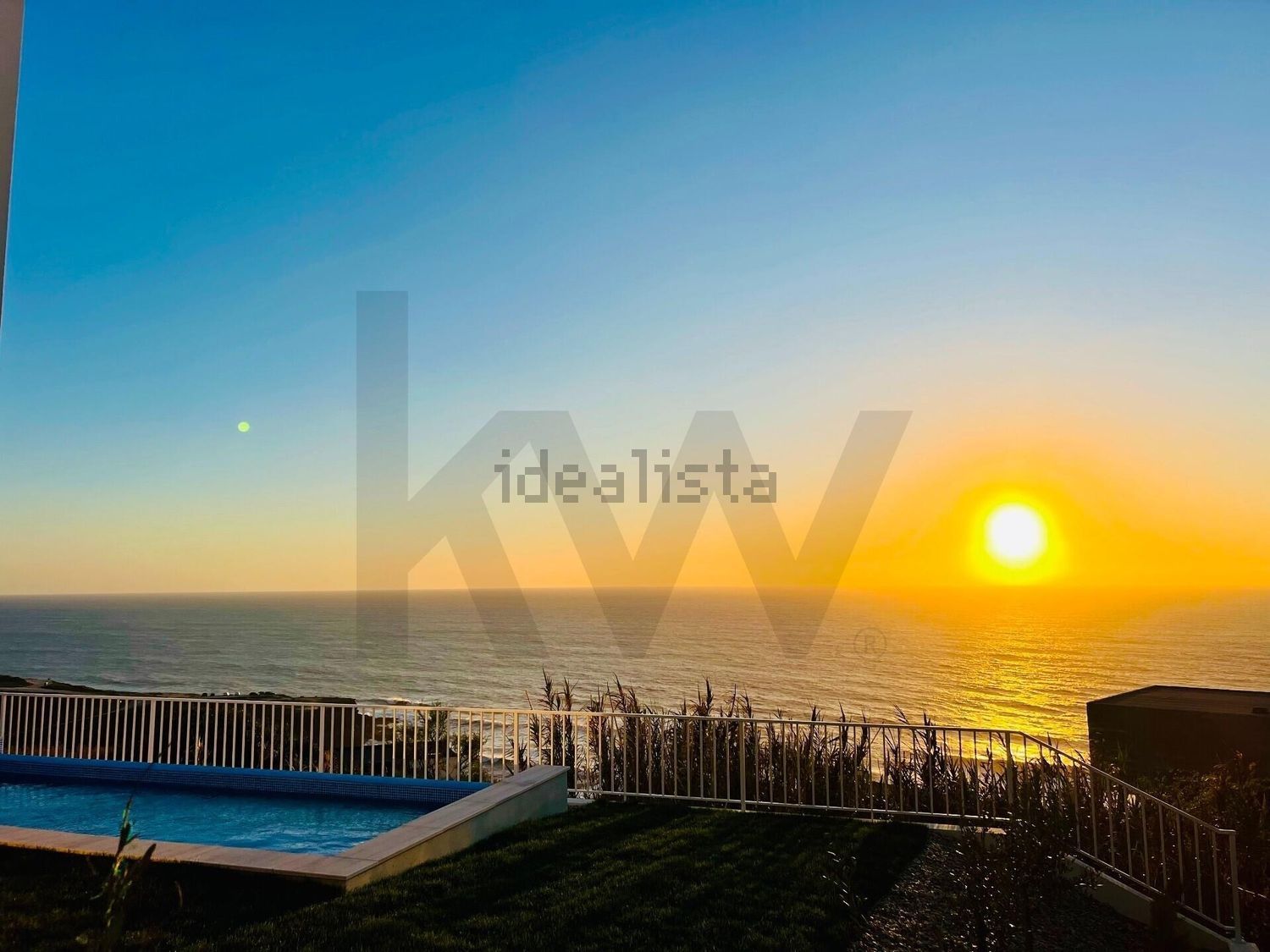 小楼房或独栋别墅出售在Rua das Salemas s/n - 游泳池