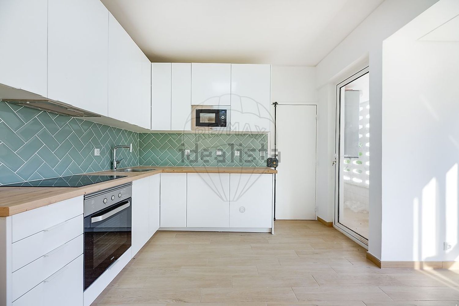 出租公寓 t3在Avenida do Ralis - 厨房