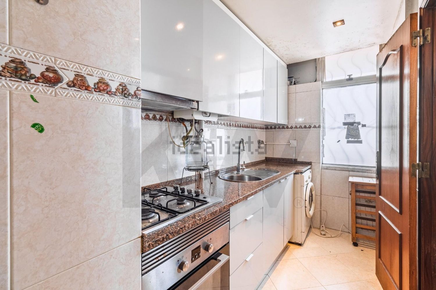 公寓 t2出售在Santo António dos Cavaleiros e Frielas - 厨房