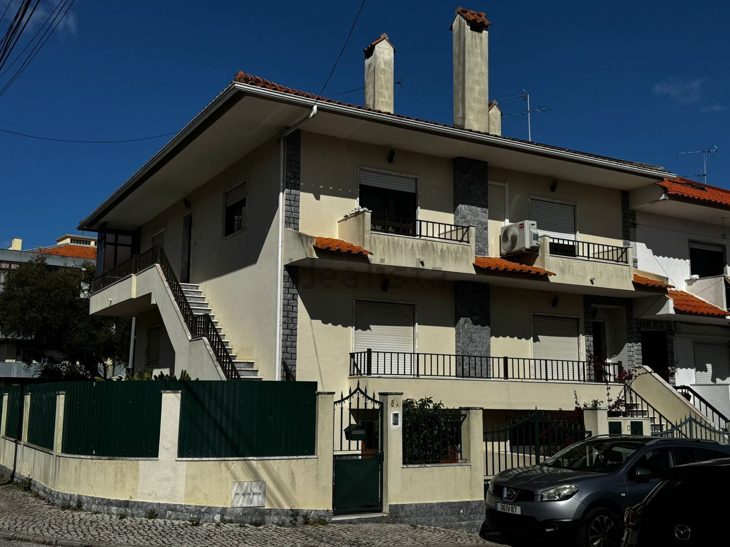 小楼房出售在Praceta António Herédia - 外立面
