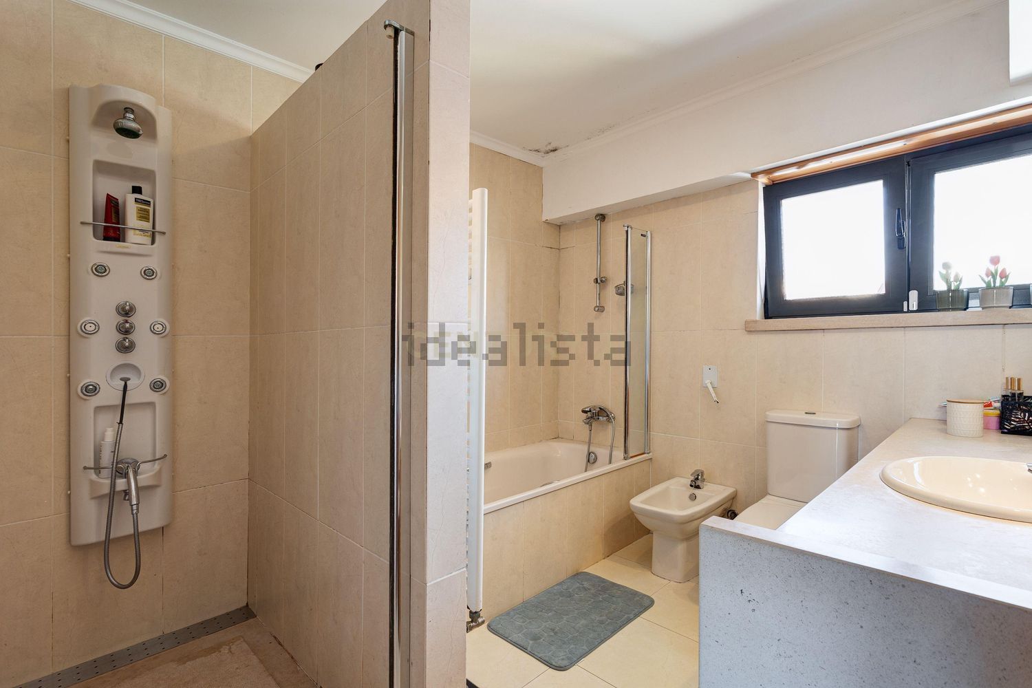 双拼别墅出售在Rua António Xavier Pereira Coutinho, 43 - 卫生间